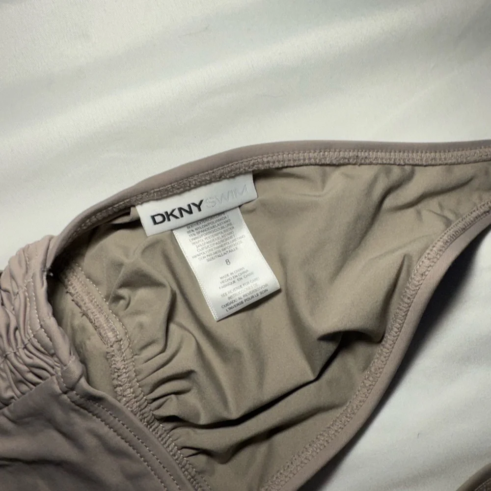 Y2K DKNY swim suit Halter neck one piece swim suit 🔹 - Picture 4 of 4